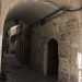 Percorriamo quindi via dei Gesuiti fino a incontrare sulla nostra destra larco di SantOnofrio, un tempo custode della chiesa di San Nicola del Porto in cui riposarono le spoglie del Patrono di Bari prima di essere condotti nella cripta di San Michele e poi nella Basilica